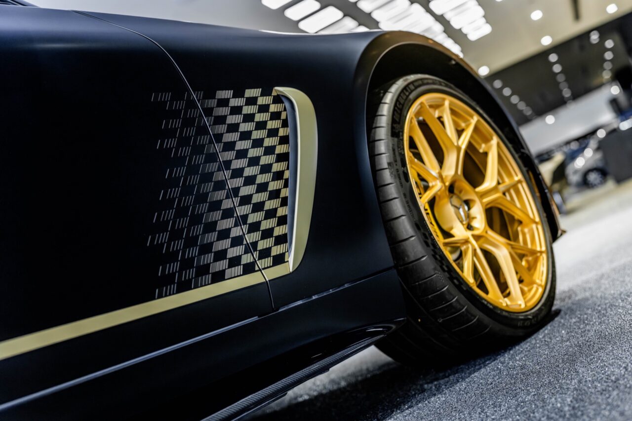 APXGP AMG-29-bbwm-resized-bbwm-resized