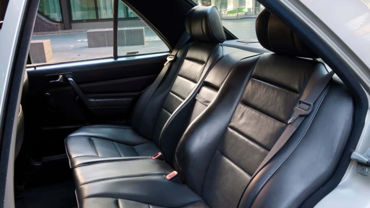 mercedes-190-e-1985-di-ayrton-senna (1)