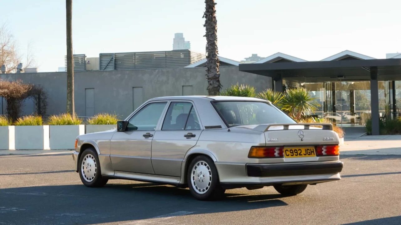 mercedes-190-e-1985-di-ayrton-senna (9)